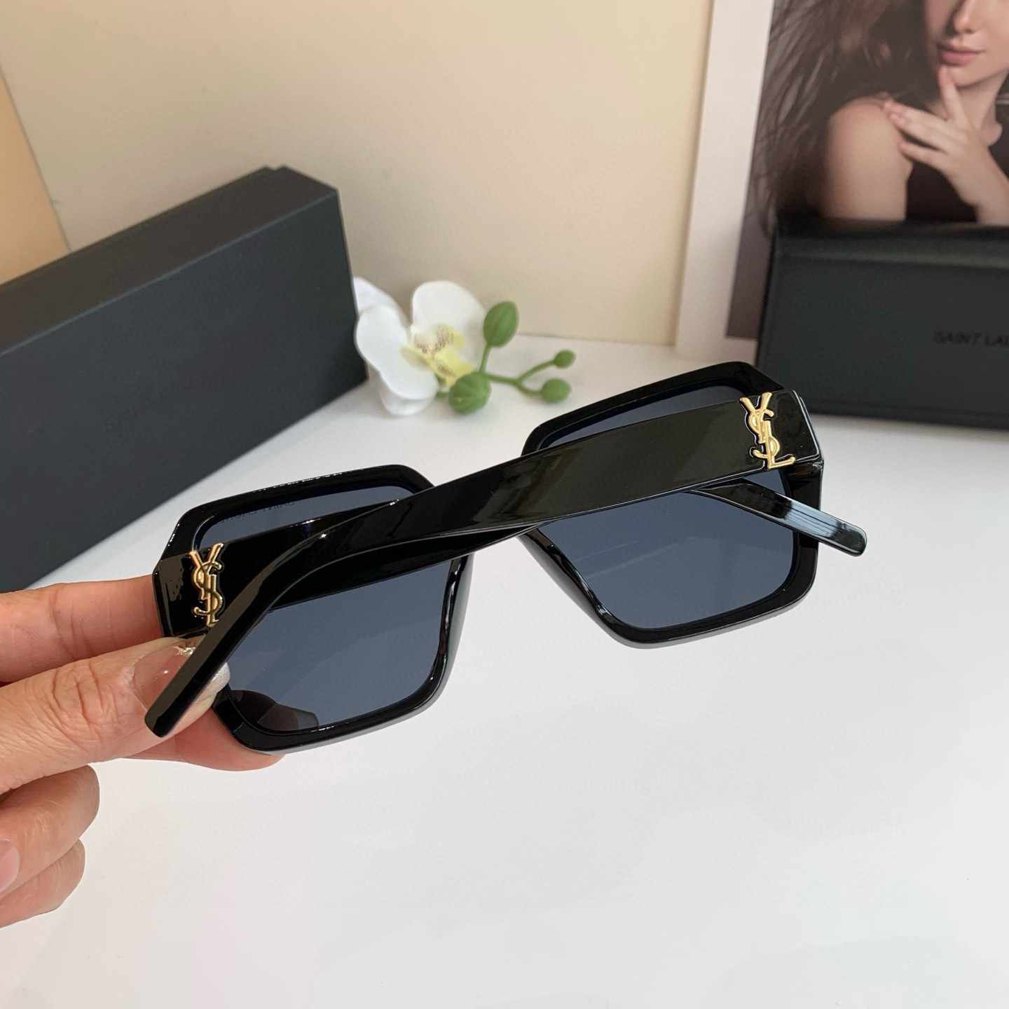 YSL イヴサンローラン 新款方框太阳镜 欧美风遮阳墨镜