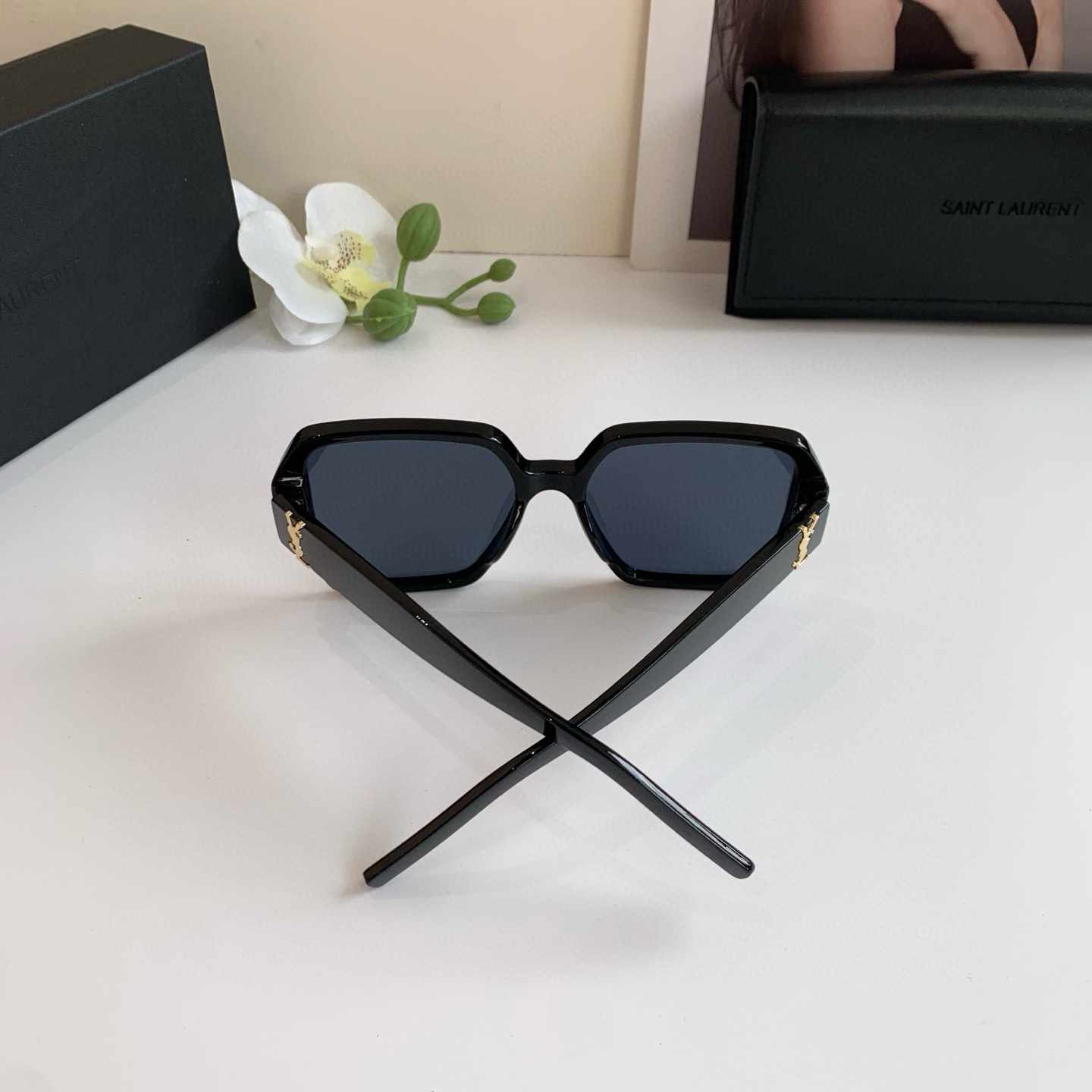 YSL イヴサンローラン 新款方框太阳镜 欧美风遮阳墨镜