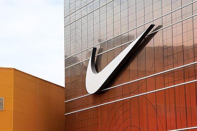 ナイキの収益と純利益は前四半期ともに予想を上回りました。中国では6四半期連続の成長が見られ、同社はソーシャルeコマースへの投資をさらに進める予定です... - 加奈ショップ