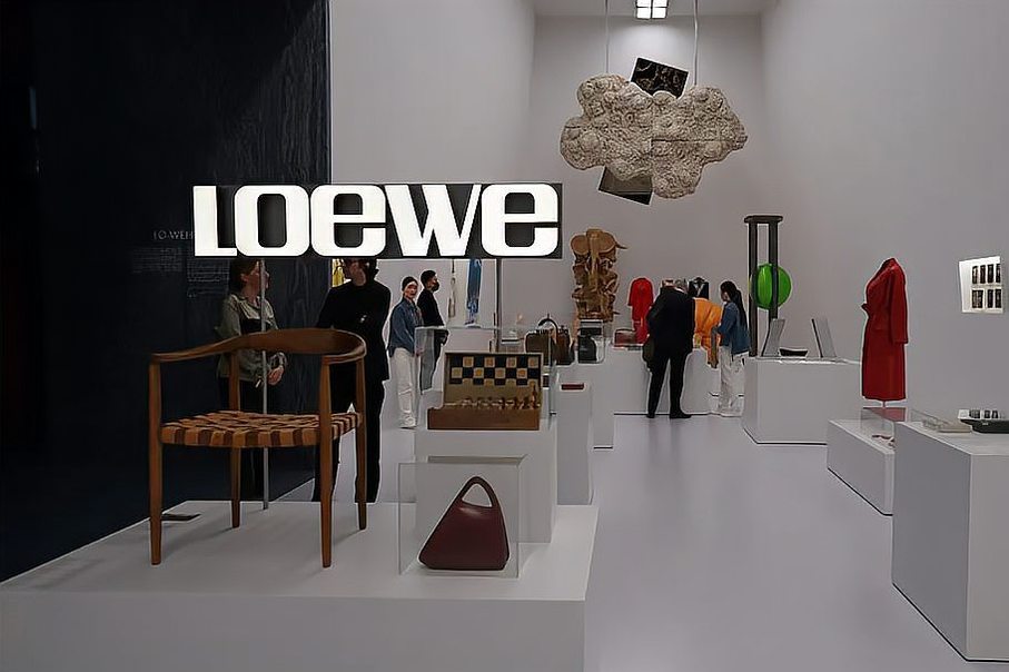 芸術と文化の融合！ロエベ初の大規模ブランド展「クラフトマンシップの世界」が静安に登場！ - 加奈ショップ