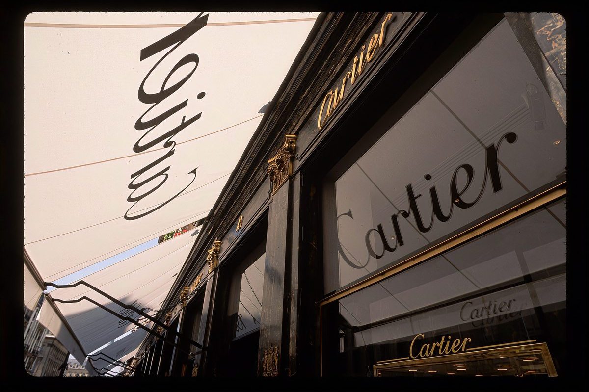 カルティエが中国市場で高級品価格上昇のグループチャットに参加